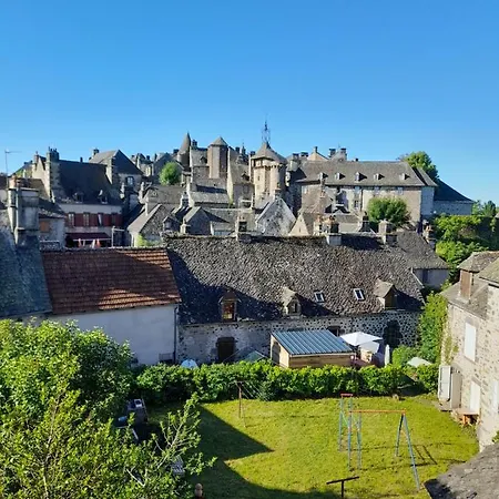 Le De Fifi . Au Cœur De La Cité Médiéval. Сasa de vacaciones Salers