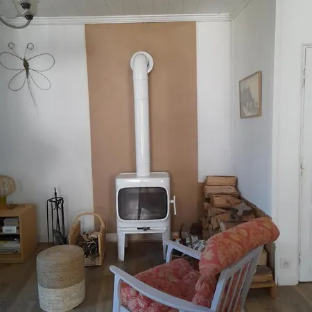 Le De Fifi . Au Cœur De La Cité Médiéval. Salers